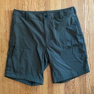 Sz 34 Men’s North Face Shorts